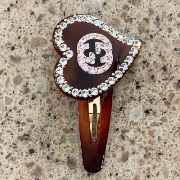 Authentic Gucci Hair Clip GG Heart - Picture 3 of 8